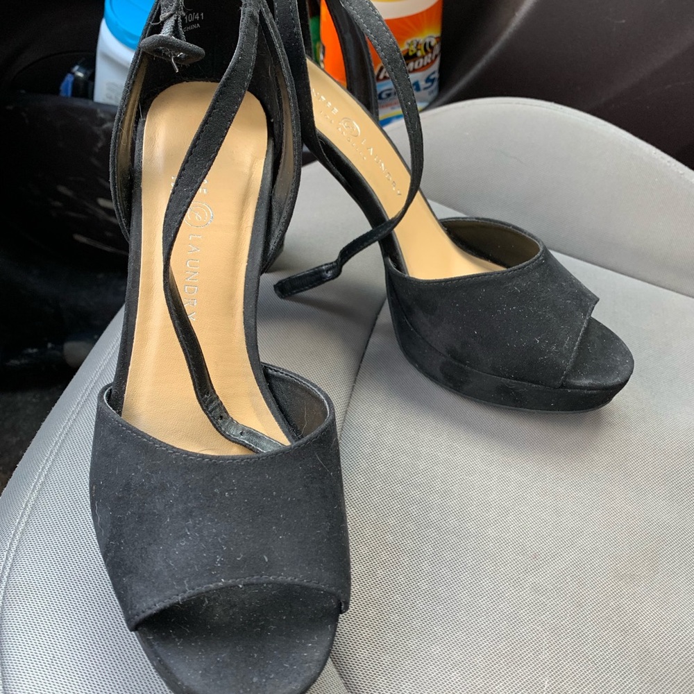 Black platform heels - Picture 2 of 3